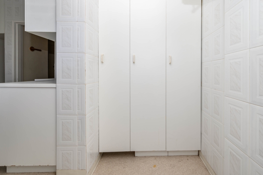 2 Bedroom Property for Sale in Port Elizabeth Central Eastern Cape